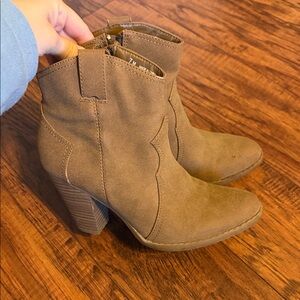 Women's Tan Ankle Boots